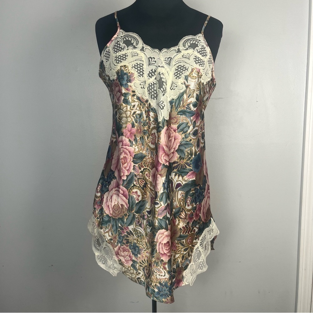 Vtg. Victoria’s Secret Nightie Womens Size large Gold Label Floral Lace Trim